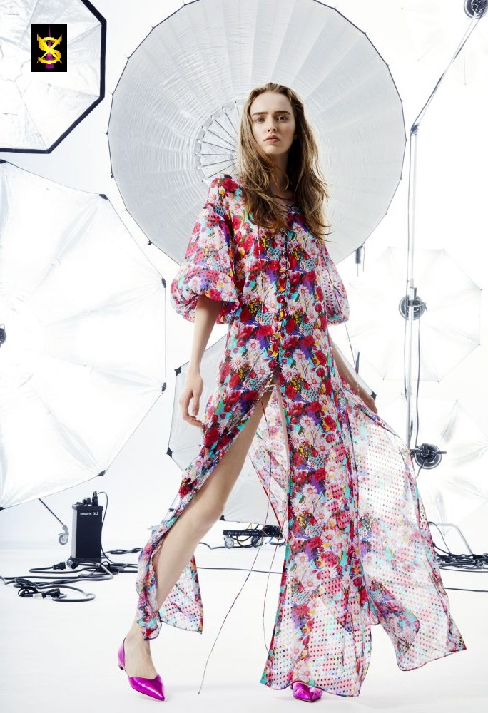 SXS Sisters of XI Sorority Oui Fashion! - UNGARO